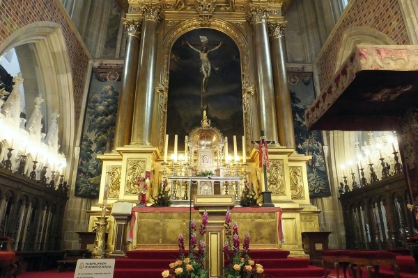 katedra wawelska, ołtarz główny